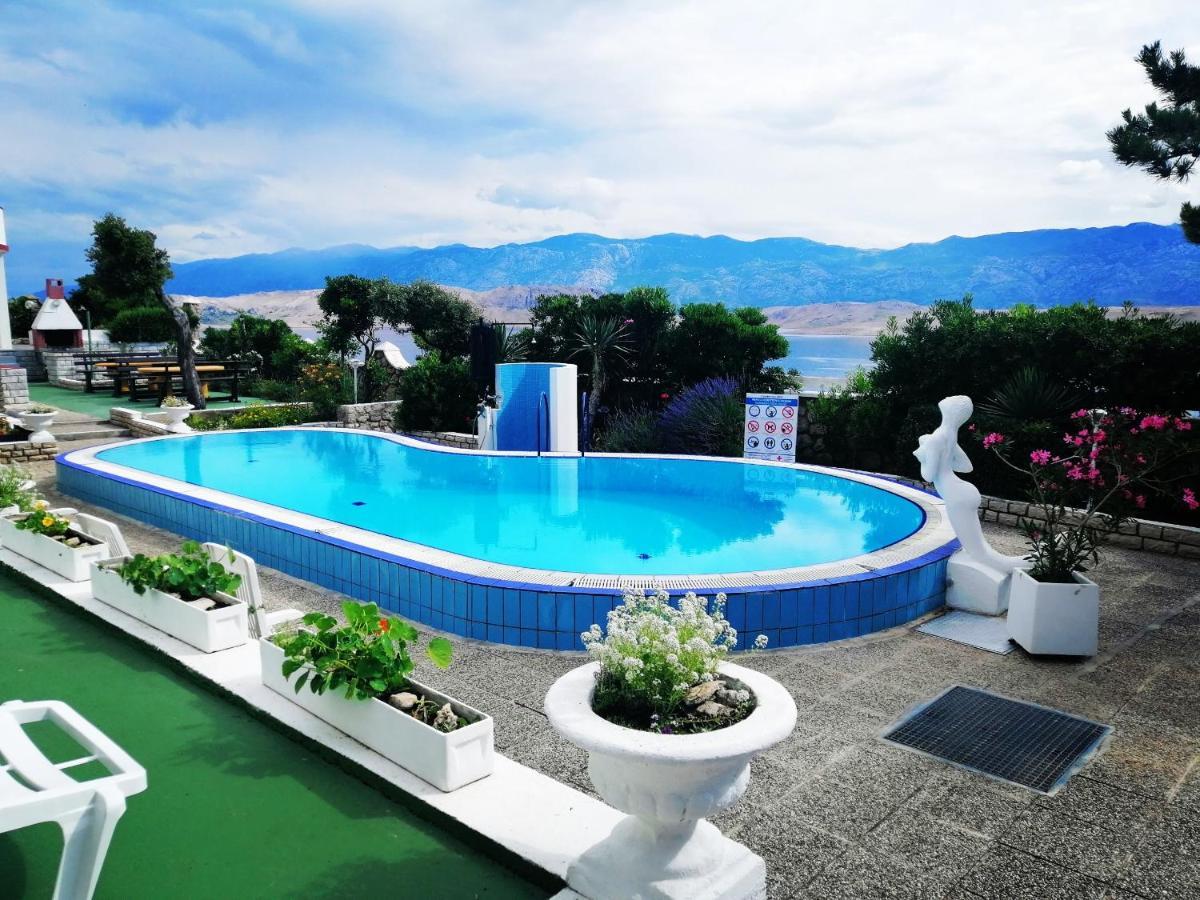 Family Apartments K&M Pag Town Kültér fotó