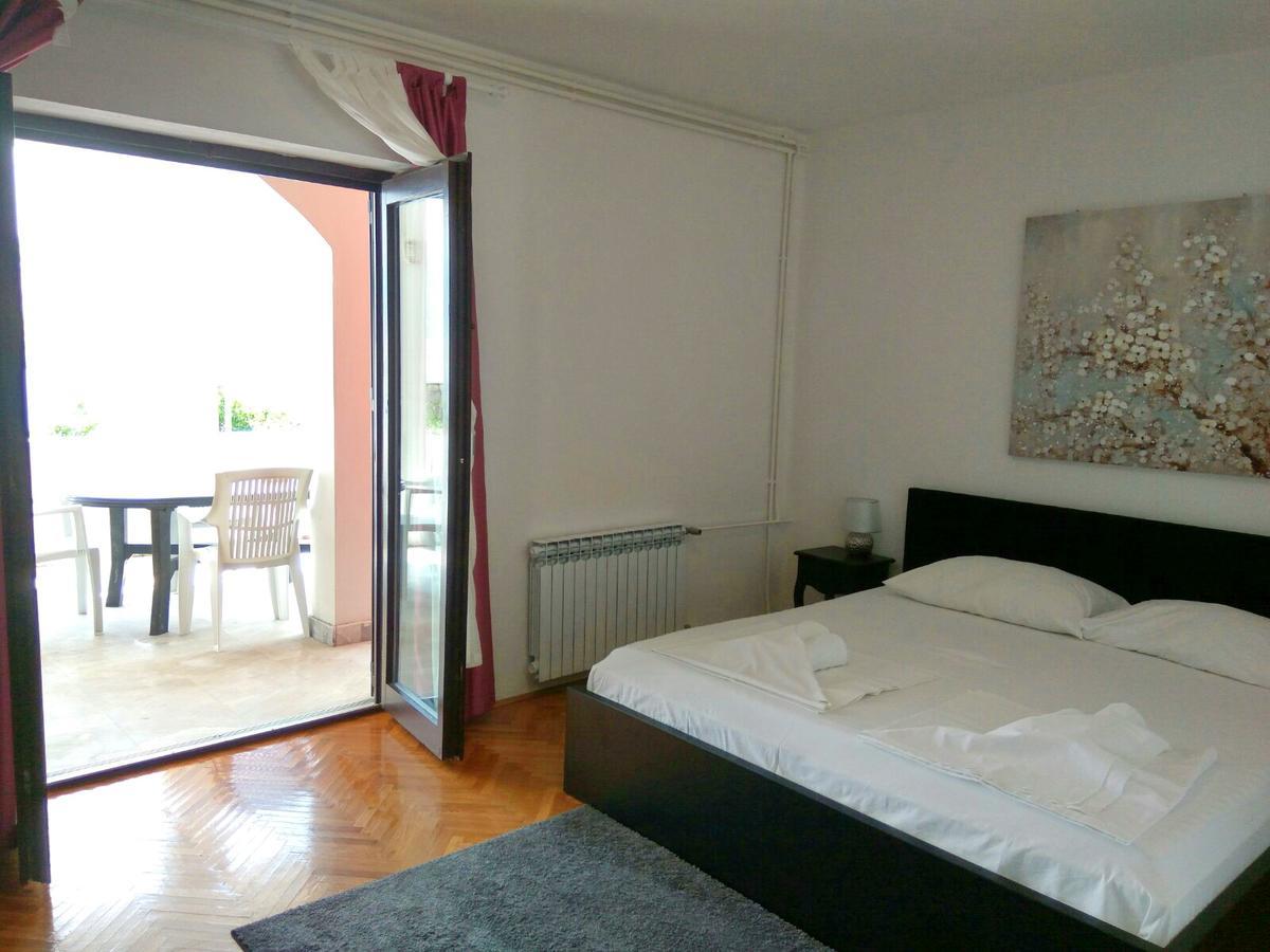 Family Apartments K&M Pag Town Kültér fotó